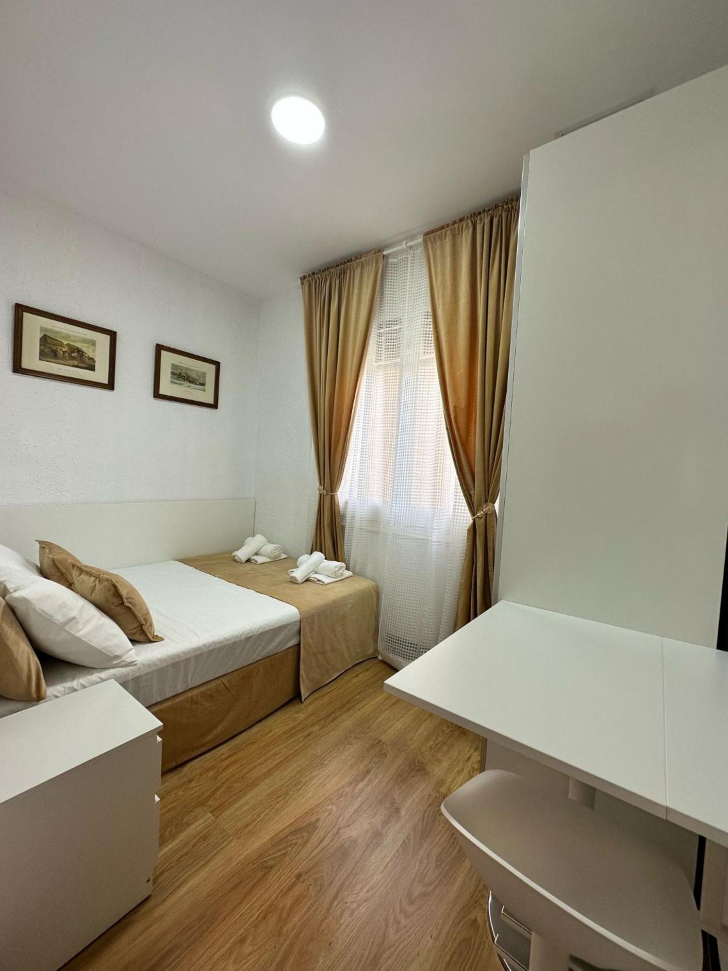 Mi Casa Es Tu Casa Daire L'Hospitalet de Llobregat Dış mekan fotoğraf