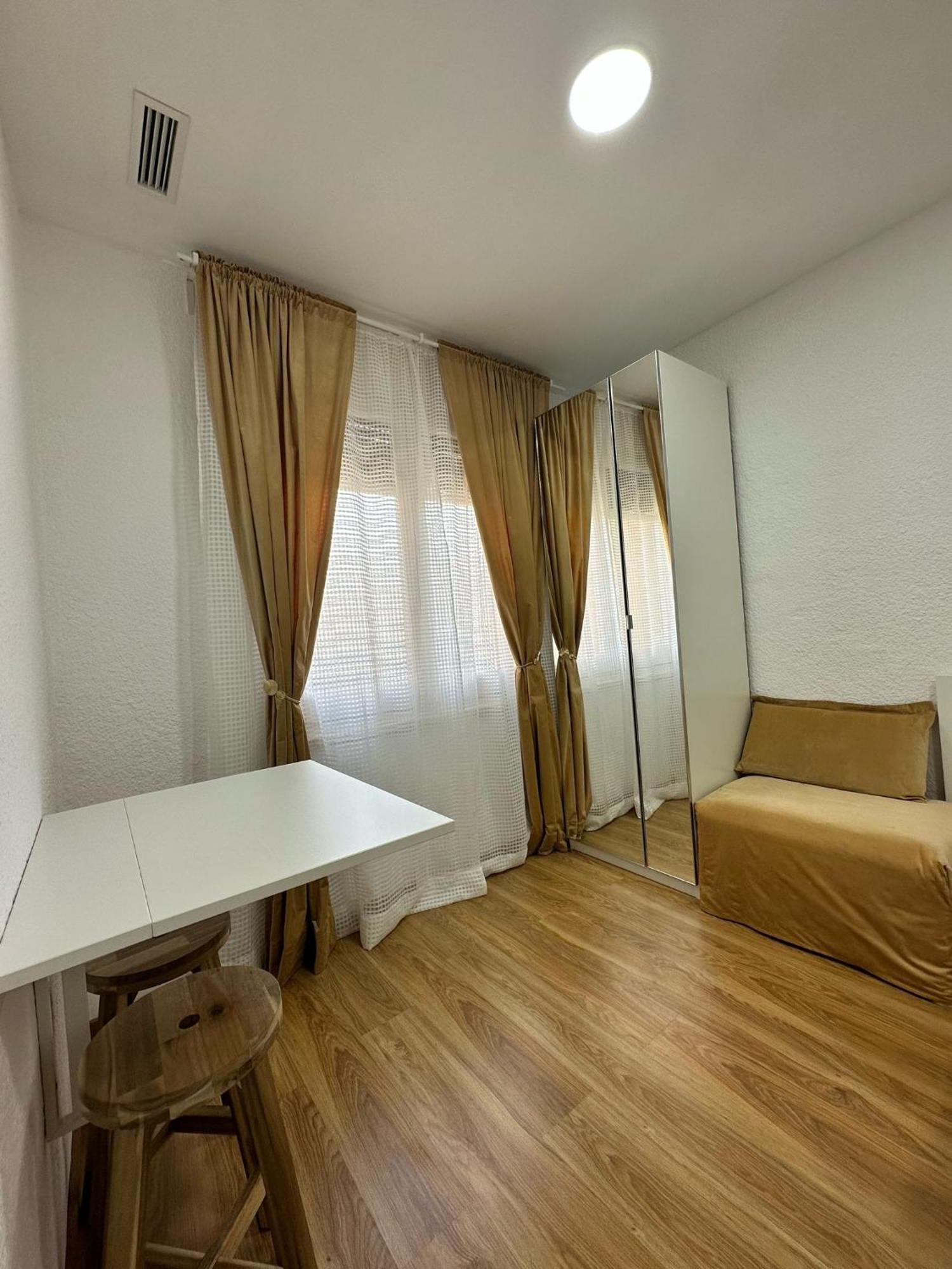 Mi Casa Es Tu Casa Daire L'Hospitalet de Llobregat Dış mekan fotoğraf